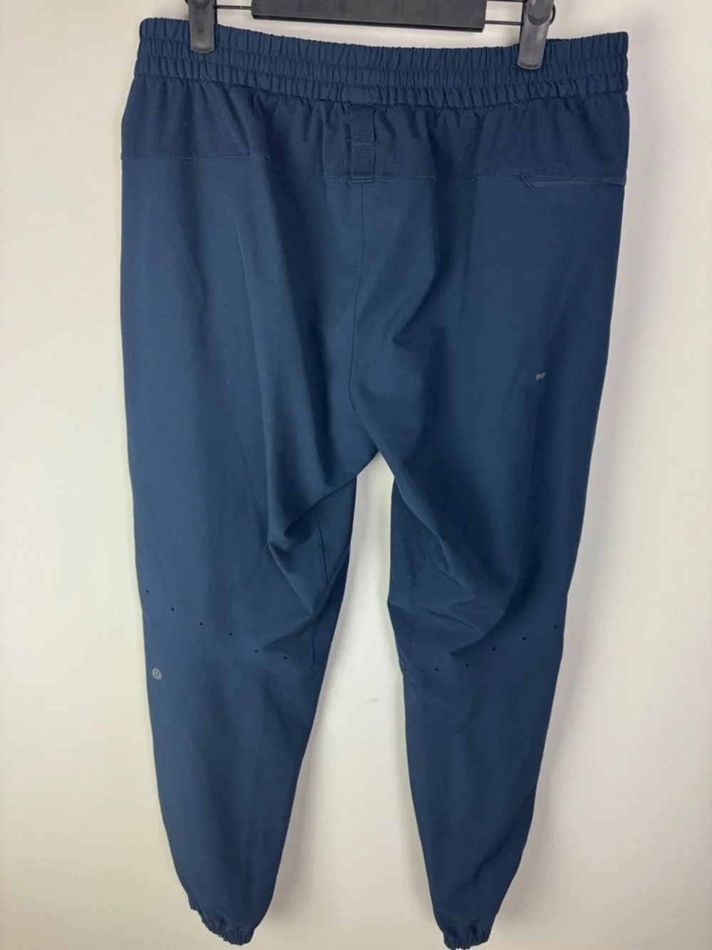 Lululemon Joggers - Men's Large - Picture 5 of 6